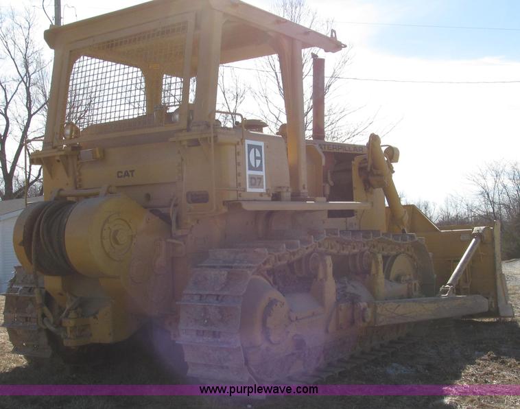 image for item G2220 1972 Caterpillar D7F dozer