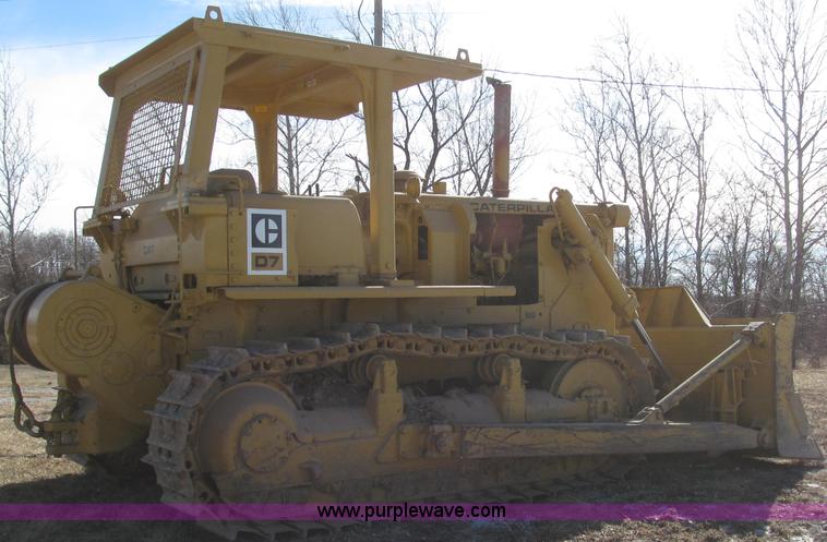 image for item G2220 1972 Caterpillar D7F dozer