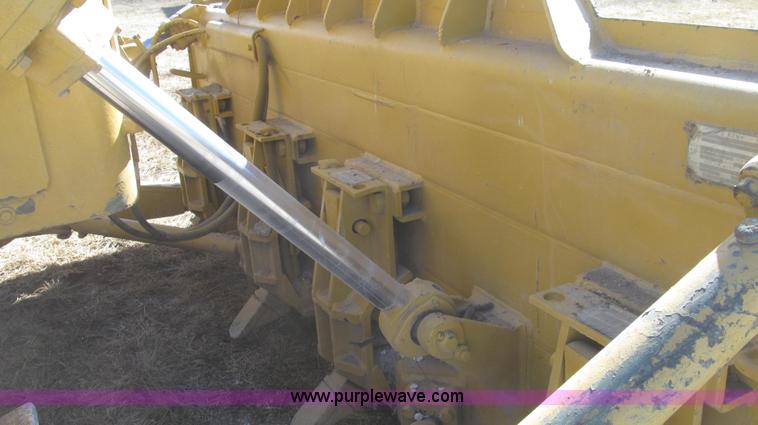 image for item G2220 1972 Caterpillar D7F dozer
