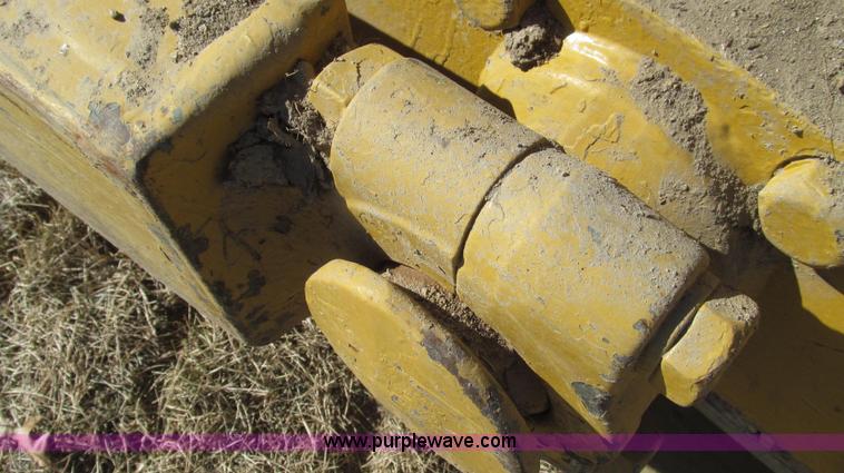 image for item G2220 1972 Caterpillar D7F dozer