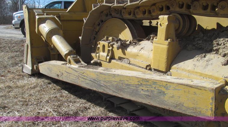 image for item G2220 1972 Caterpillar D7F dozer