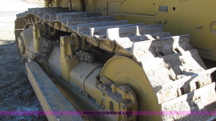 image for item G2220 1972 Caterpillar D7F dozer