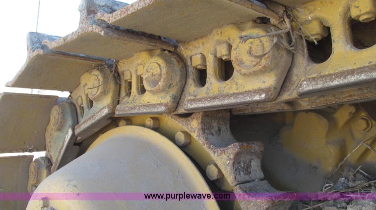 image for item G2220 1972 Caterpillar D7F dozer