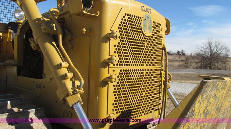 image for item G2220 1972 Caterpillar D7F dozer