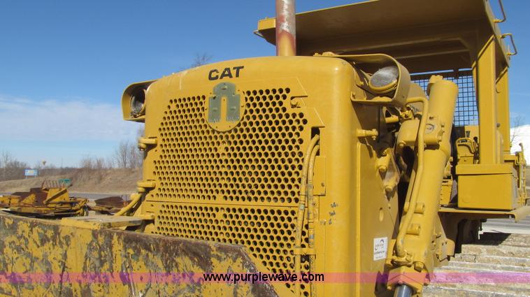 image for item G2220 1972 Caterpillar D7F dozer