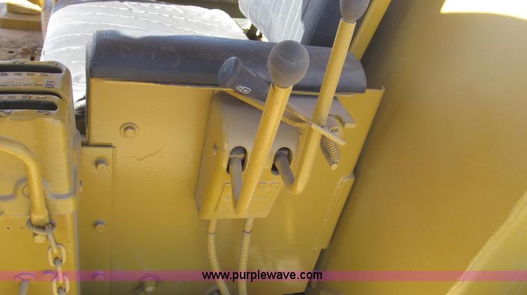 image for item G2220 1972 Caterpillar D7F dozer