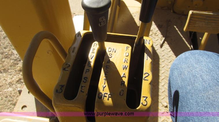 image for item G2220 1972 Caterpillar D7F dozer