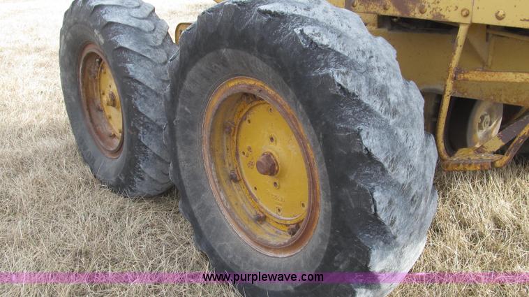 image for item G2221 1960 Caterpillar 112E motor grader