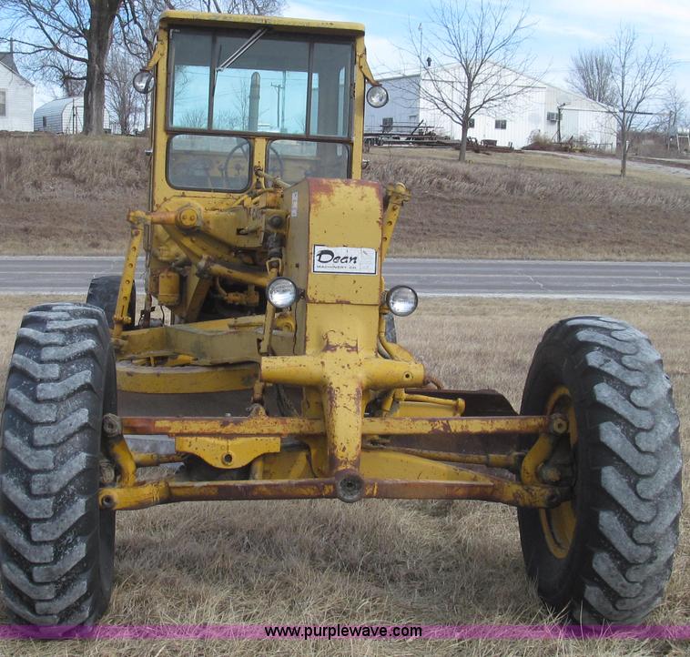 image for item G2222 1973 Caterpillar 112F motor grader