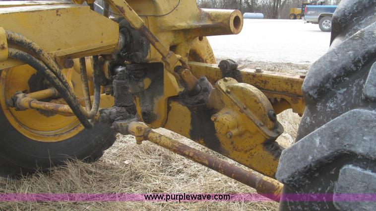 image for item G2222 1973 Caterpillar 112F motor grader