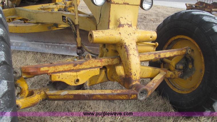 image for item G2222 1973 Caterpillar 112F motor grader