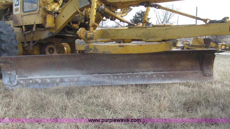 image for item G2222 1973 Caterpillar 112F motor grader