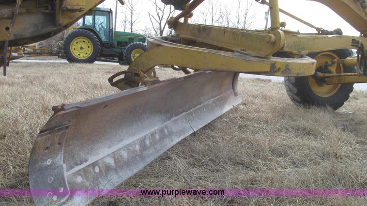 image for item G2222 1973 Caterpillar 112F motor grader