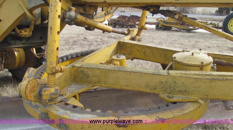 image for item G2222 1973 Caterpillar 112F motor grader