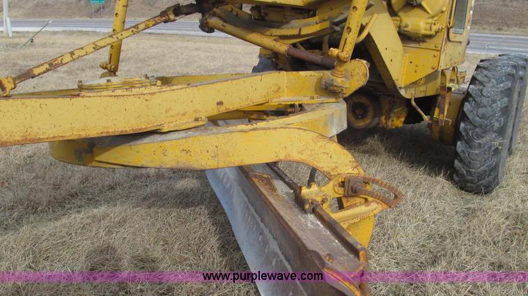 image for item G2222 1973 Caterpillar 112F motor grader