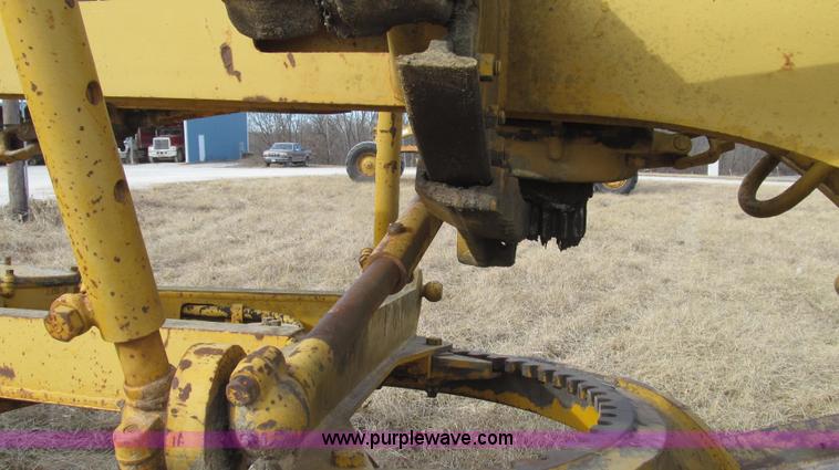 image for item G2222 1973 Caterpillar 112F motor grader