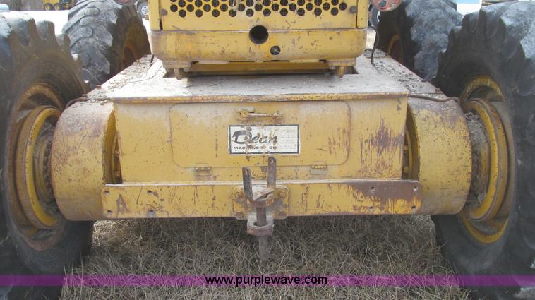 image for item G2222 1973 Caterpillar 112F motor grader
