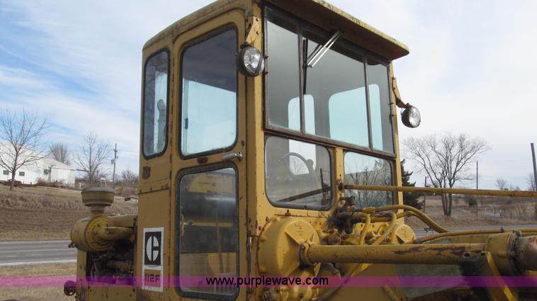 image for item G2222 1973 Caterpillar 112F motor grader