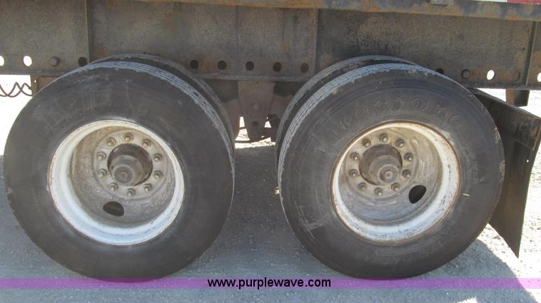 image for item G2237 1996 Transcraft TL2000 Super Beam flatbed trailer