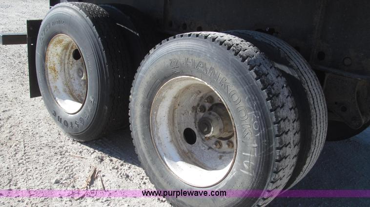 image for item G2237 1996 Transcraft TL2000 Super Beam flatbed trailer