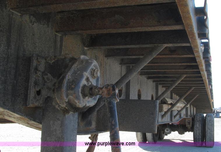 image for item G2237 1996 Transcraft TL2000 Super Beam flatbed trailer
