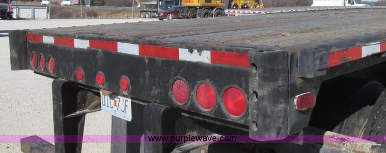image for item G2237 1996 Transcraft TL2000 Super Beam flatbed trailer