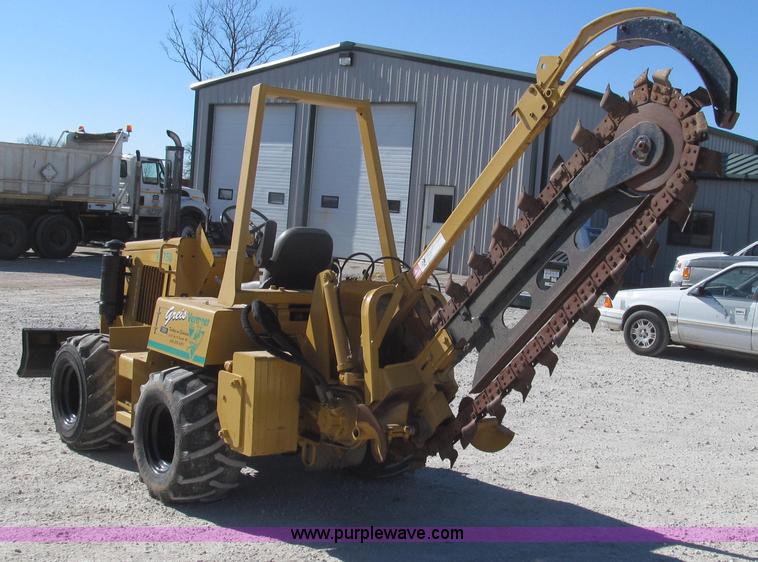image for item G2240 1999 Vermeer V5750 trencher