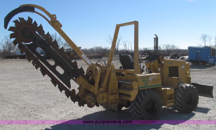 image for item G2240 1999 Vermeer V5750 trencher
