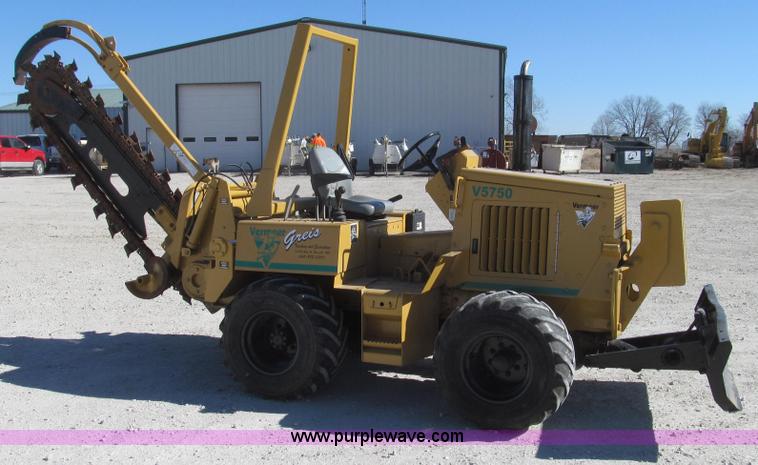image for item G2240 1999 Vermeer V5750 trencher