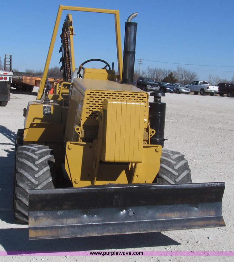 image for item G2240 1999 Vermeer V5750 trencher