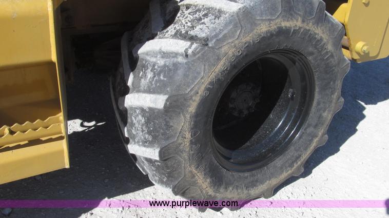 image for item G2240 1999 Vermeer V5750 trencher