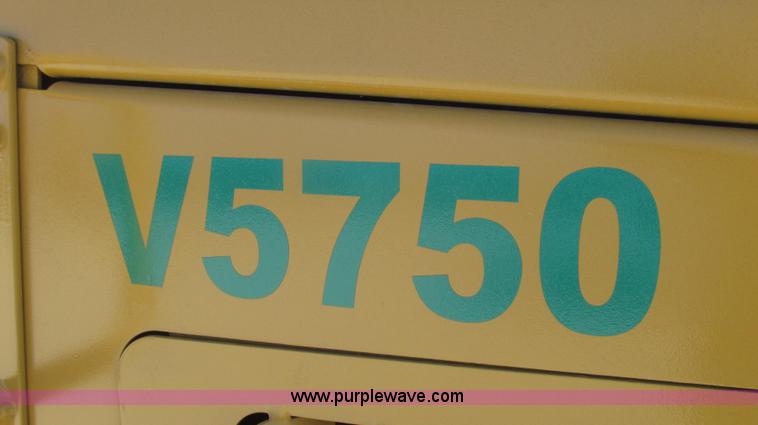 image for item G2240 1999 Vermeer V5750 trencher