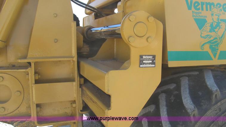 image for item G2240 1999 Vermeer V5750 trencher