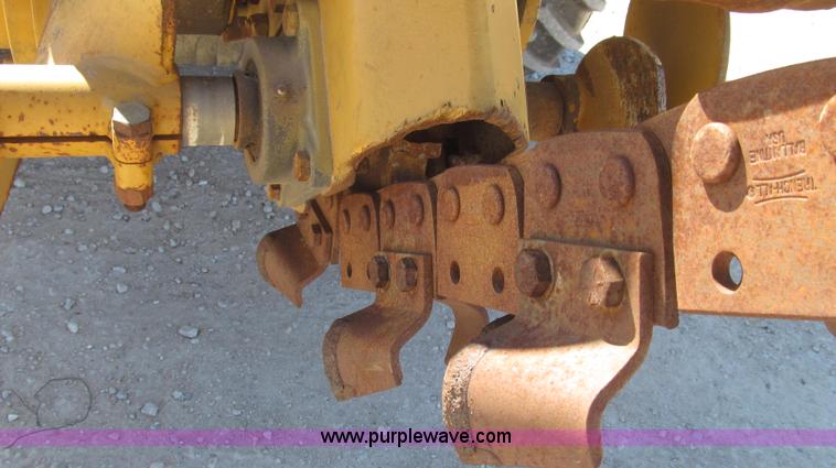 image for item G2240 1999 Vermeer V5750 trencher