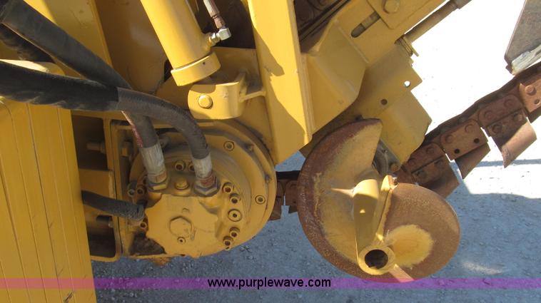 image for item G2240 1999 Vermeer V5750 trencher