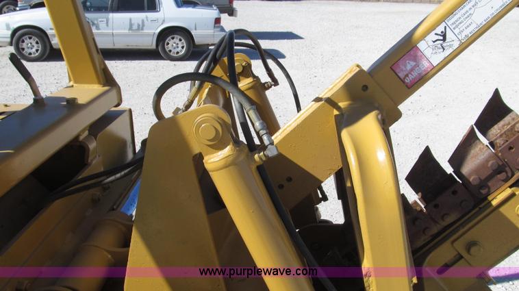 image for item G2240 1999 Vermeer V5750 trencher