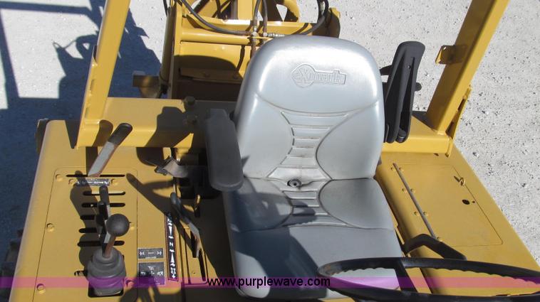 image for item G2240 1999 Vermeer V5750 trencher