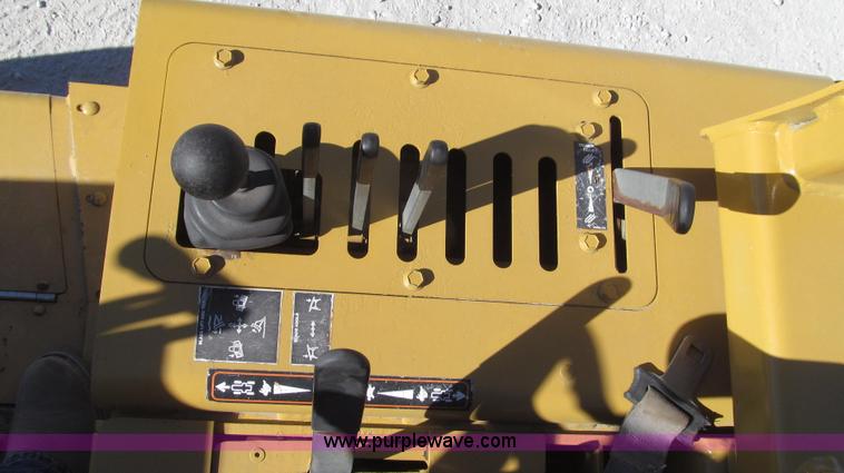 image for item G2240 1999 Vermeer V5750 trencher