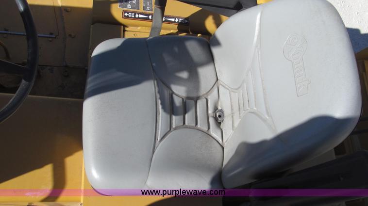 image for item G2240 1999 Vermeer V5750 trencher