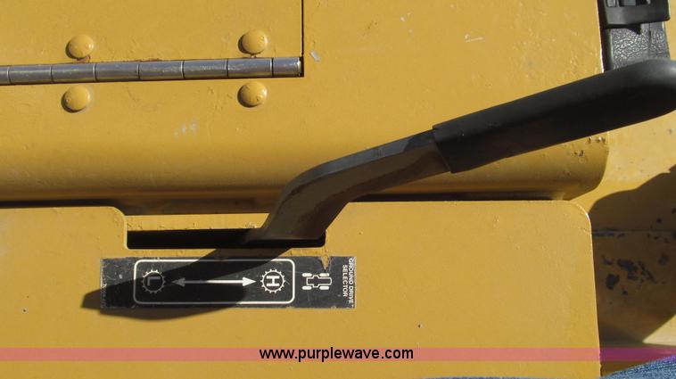 image for item G2240 1999 Vermeer V5750 trencher