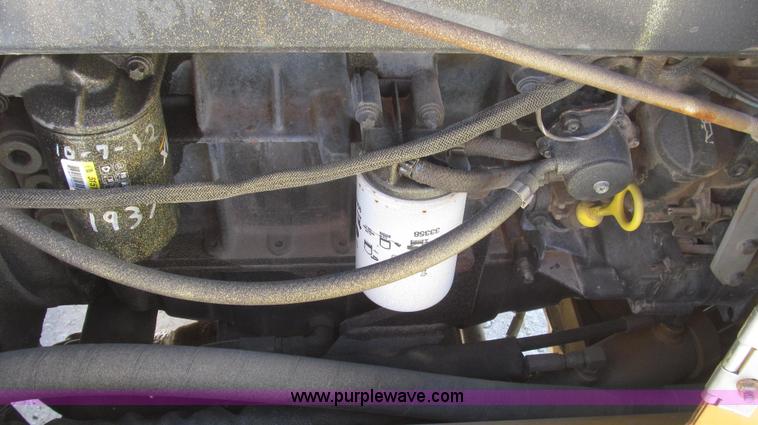 image for item G2240 1999 Vermeer V5750 trencher