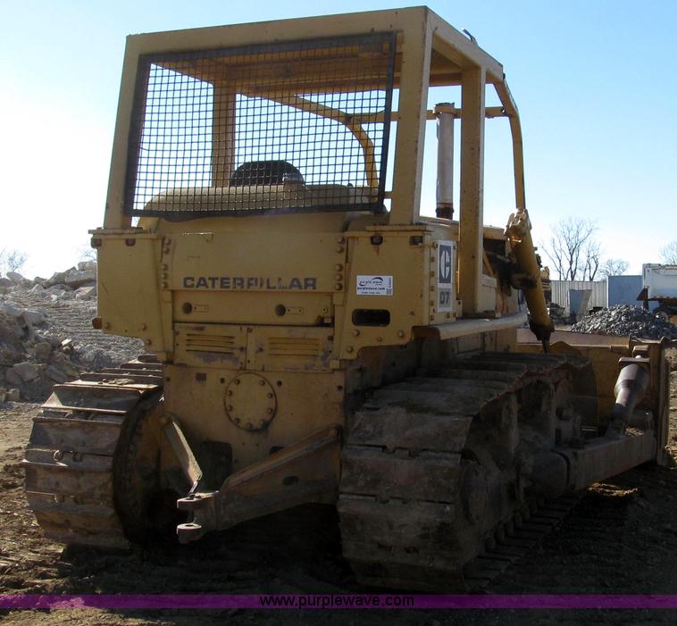 image for item G2241 1972 Caterpillar D7F dozer