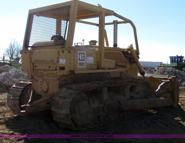 image for item G2241 1972 Caterpillar D7F dozer