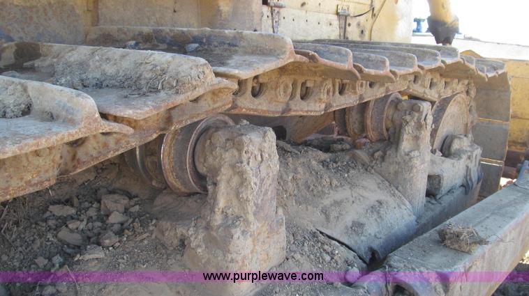 image for item G2241 1972 Caterpillar D7F dozer