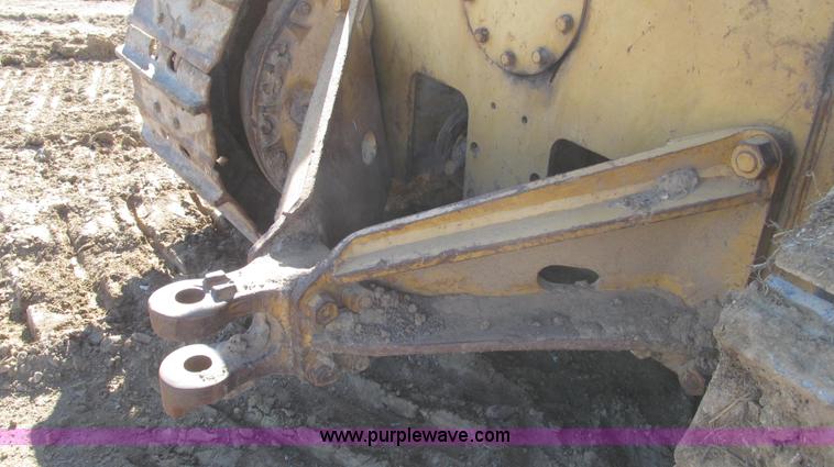 image for item G2241 1972 Caterpillar D7F dozer
