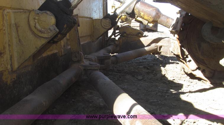 image for item G2241 1972 Caterpillar D7F dozer