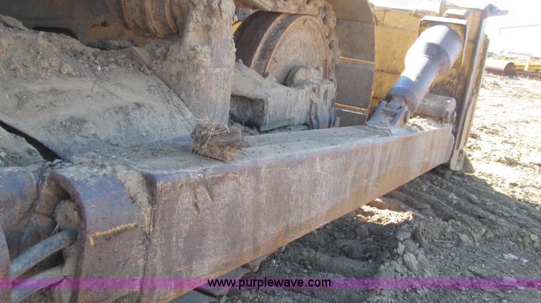 image for item G2241 1972 Caterpillar D7F dozer