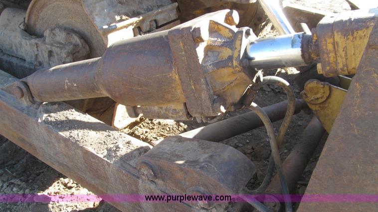 image for item G2241 1972 Caterpillar D7F dozer