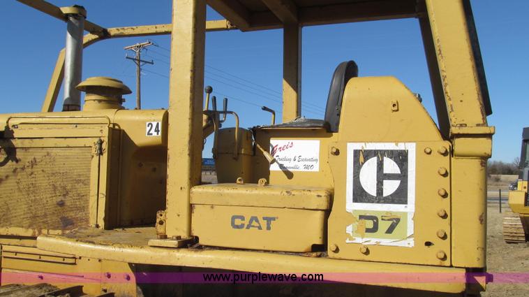 image for item G2241 1972 Caterpillar D7F dozer