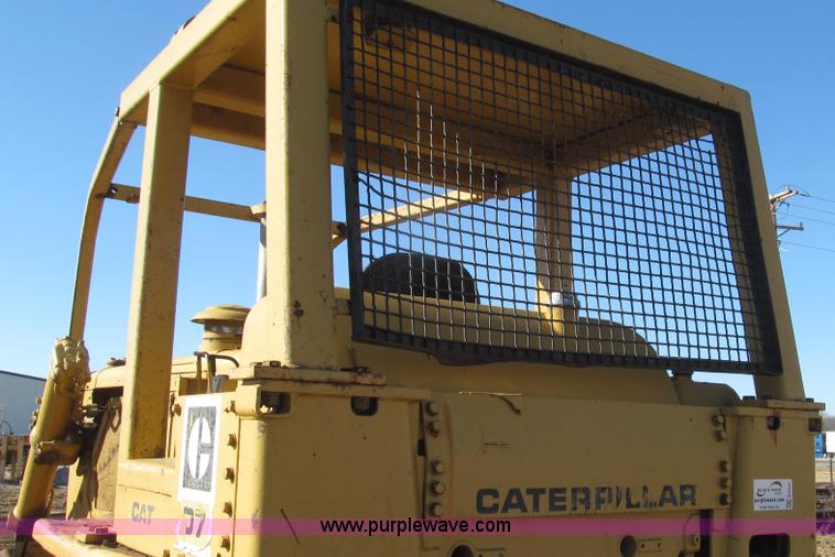 image for item G2241 1972 Caterpillar D7F dozer